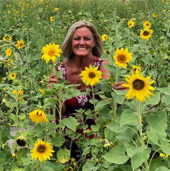 Meet your Posher, Tina - Picture 1 of 1